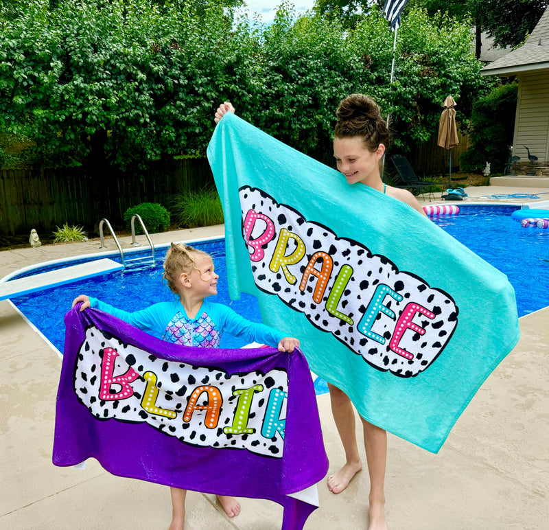 Load image into Gallery viewer, Black &amp; White Spotted Towels
