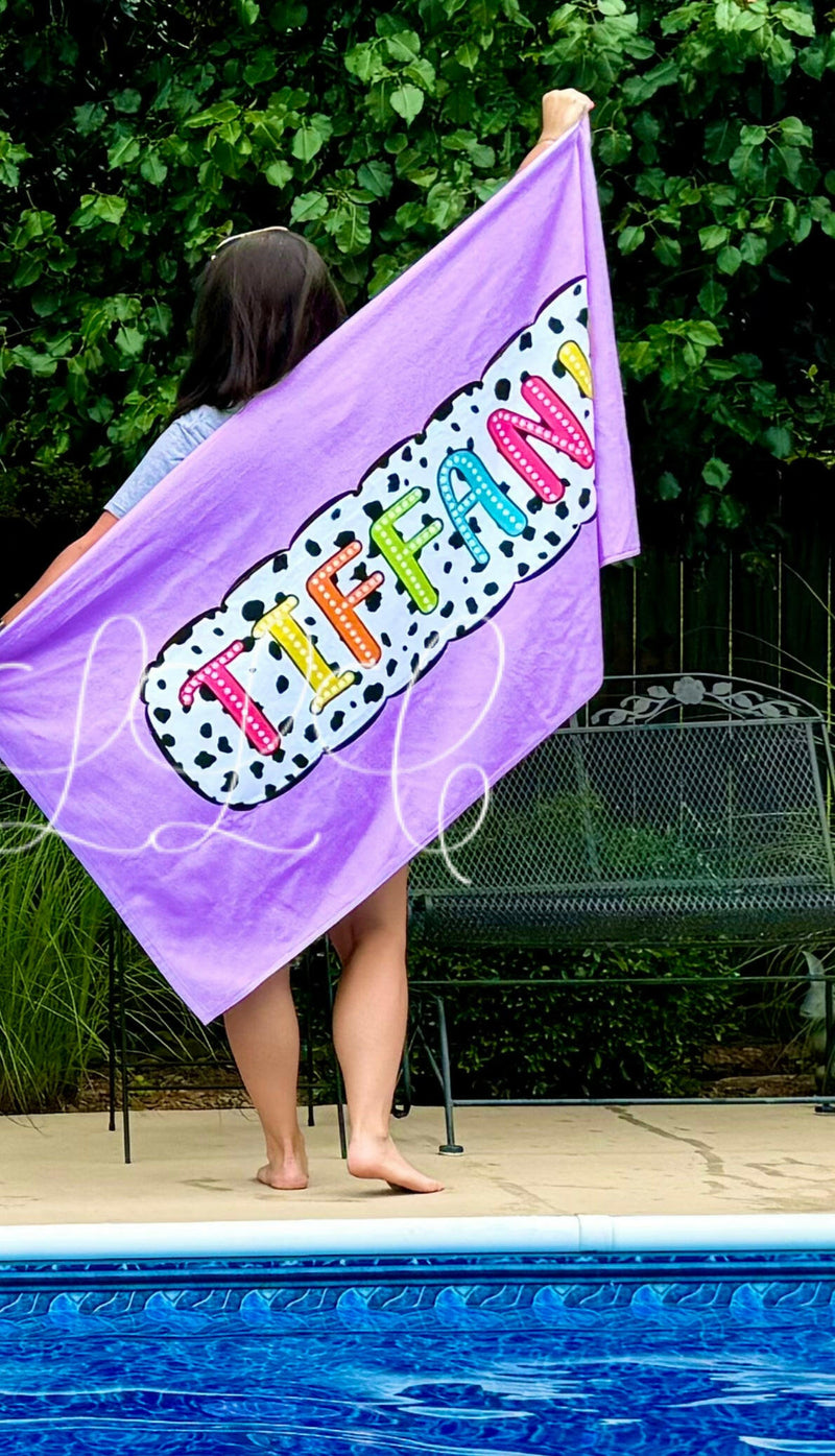 Load image into Gallery viewer, Black &amp; White Spotted Towels
