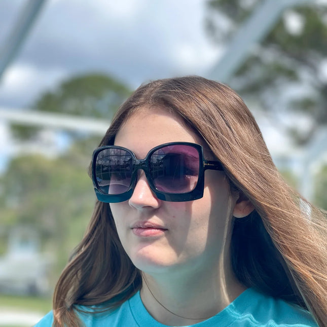 “Big Dreams” Black Square Sunglasses