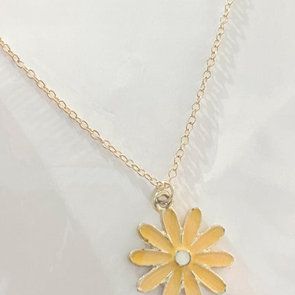Flower Pendant necklace
