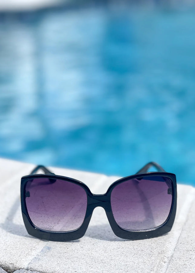 “Big Dreams” Black Square Sunglasses